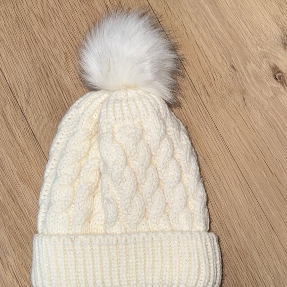 UGG Australia Cream Knit Pom-Pom Beanie - Picture 6 of 6